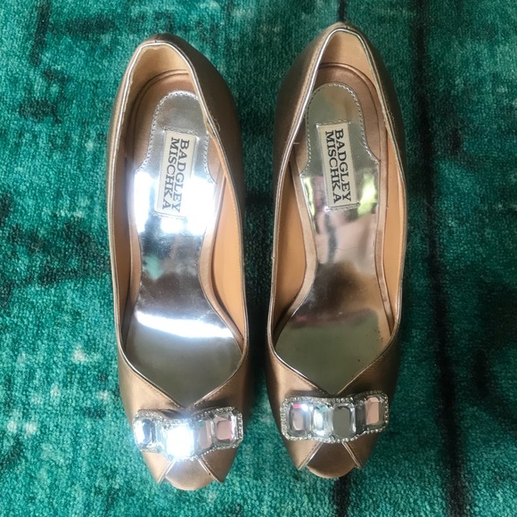 Gold nude pump heels Badgley Mischka bridal - Picture 6 of 10